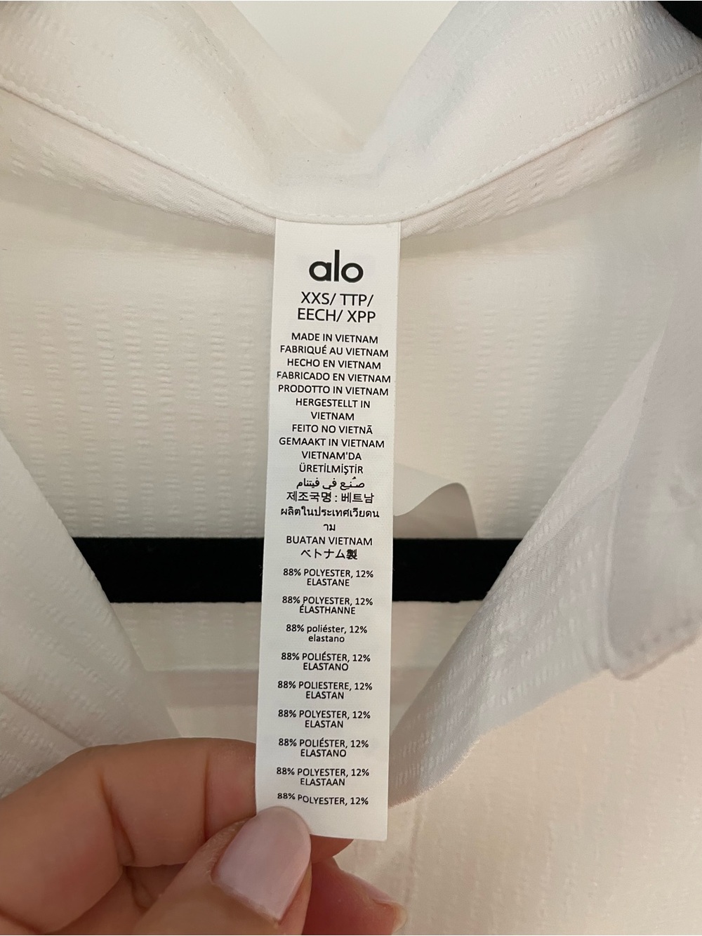 ALO Yoga Dreamscape Button-Down Long sleeve Shirt - Picture 11 of 14